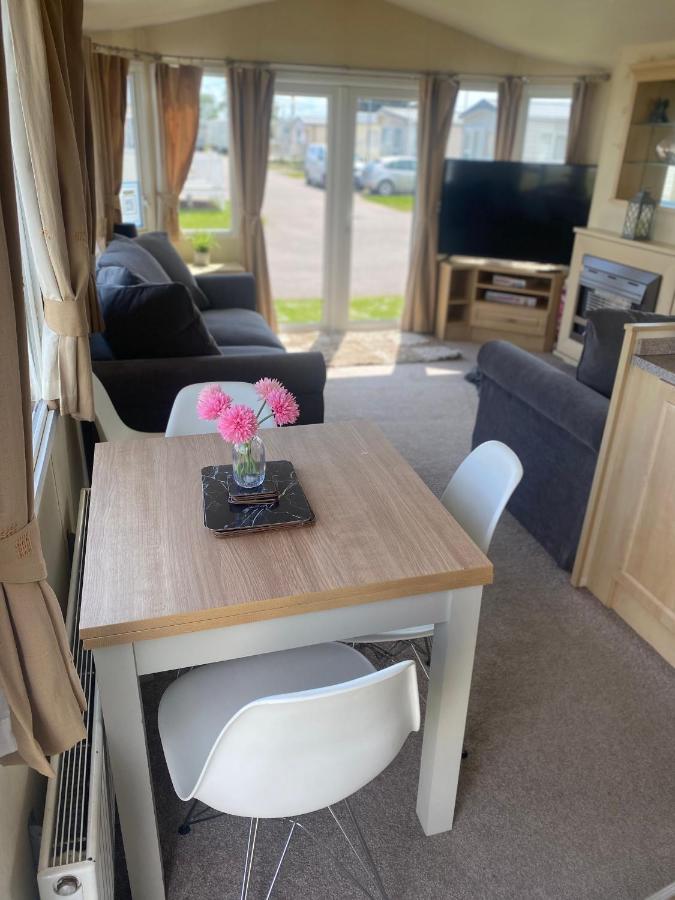Seawick Caravan Park, St Osyth Near Colchester コルチェスター エクステリア 写真